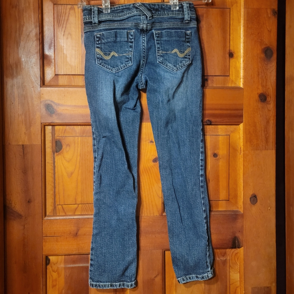Xhilaration Sz8 little Girls blue jeans. Like new!